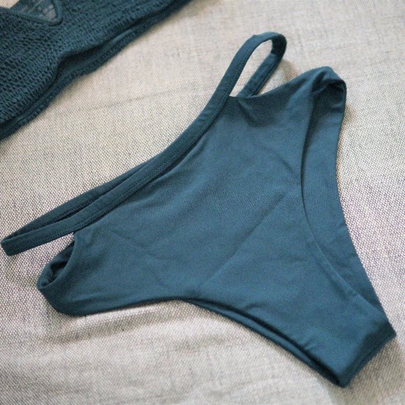 AWAY THAT DAY Tahiti Bikini Bottom (cut out detail) - Picture 6 of 9